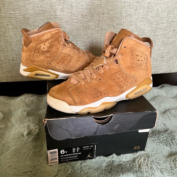 Jordan Retro 6  Sneakers - Picture 1 of 10